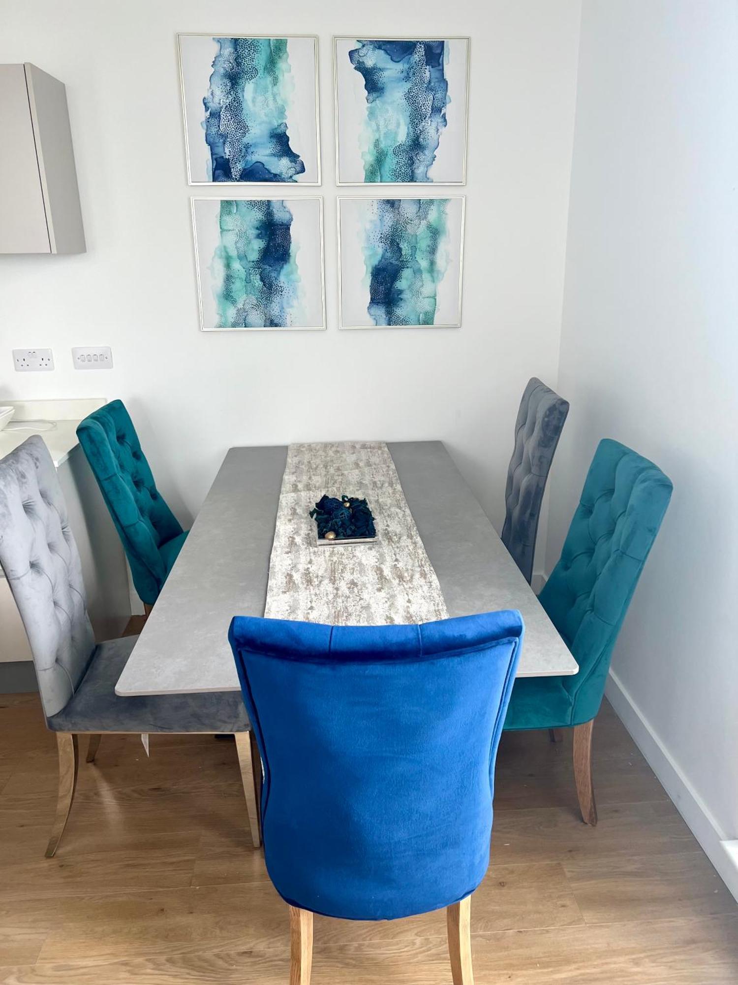 Spacious Urban Gem Apartment With Parking Bracknell Exterior foto